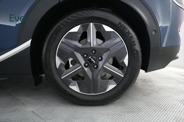2025 Kia EV6 Light Long Range RWD