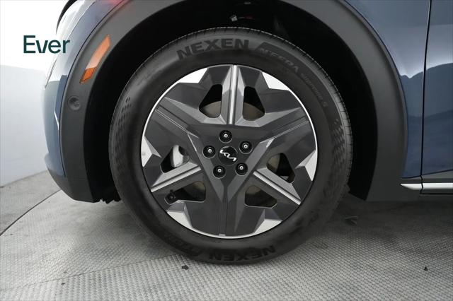 2025 Kia EV6 Light Long Range RWD