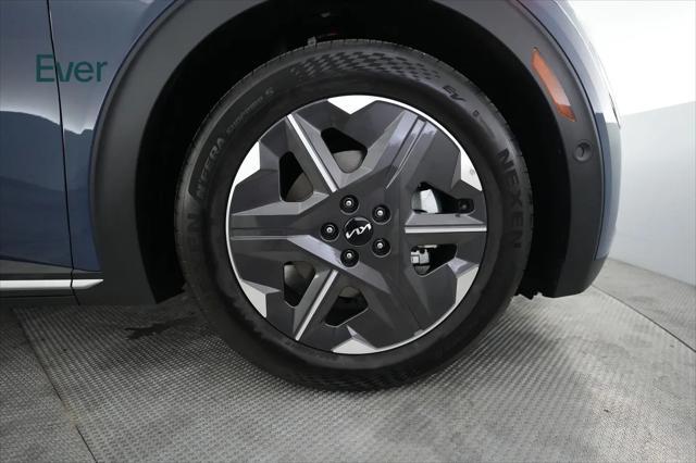 2025 Kia EV6 Light Long Range RWD