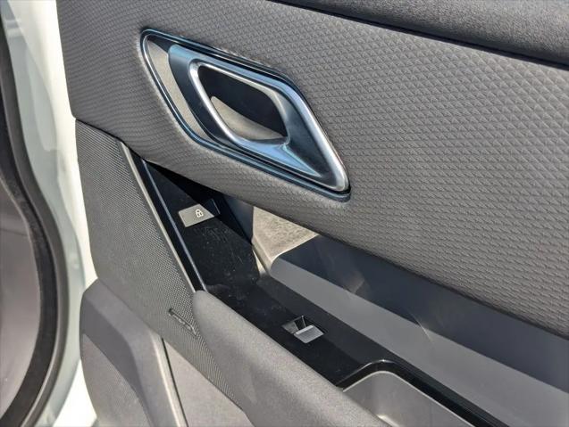 2022 Land Rover Range Rover Velar P250 R-Dynamic S