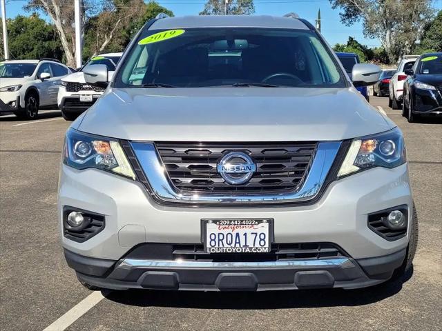 2019 Nissan Pathfinder SV