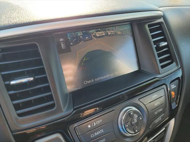 2019 Nissan Pathfinder SV