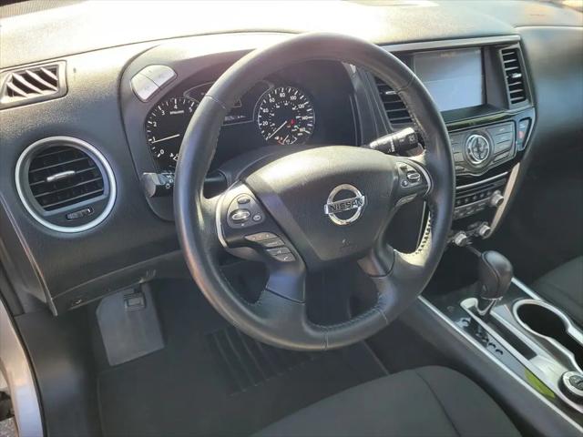 2019 Nissan Pathfinder SV