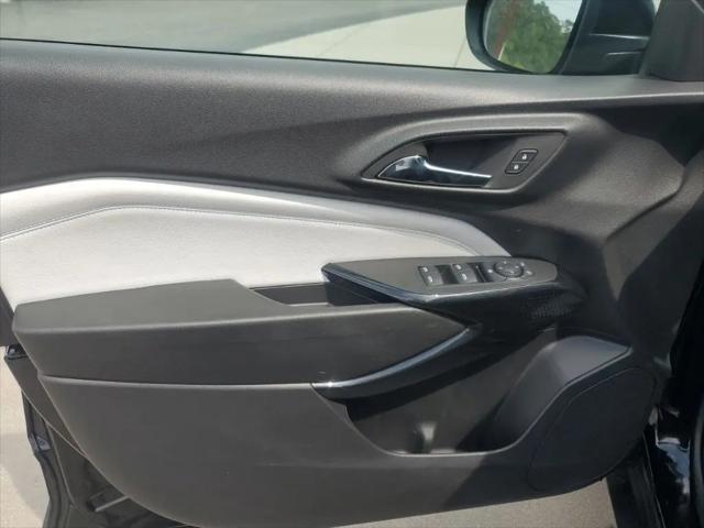 2025 Chevrolet Trax FWD LT