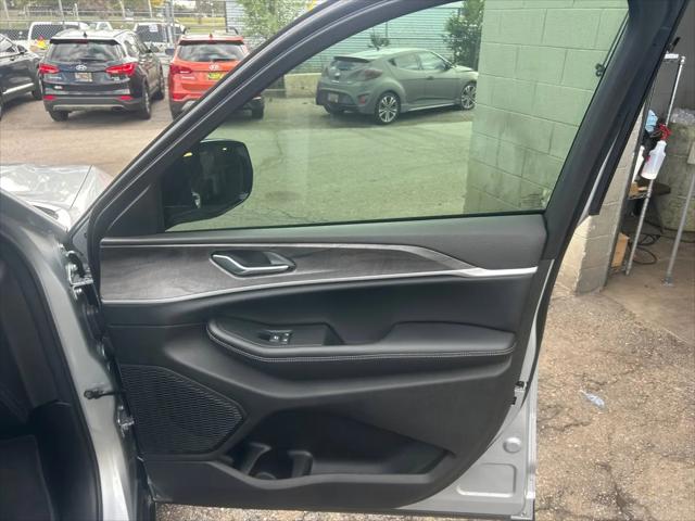 2025 Jeep Grand Cherokee L Limited 4x4
