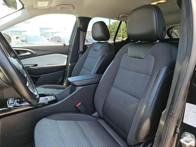 2025 Chevrolet Trax FWD LT
