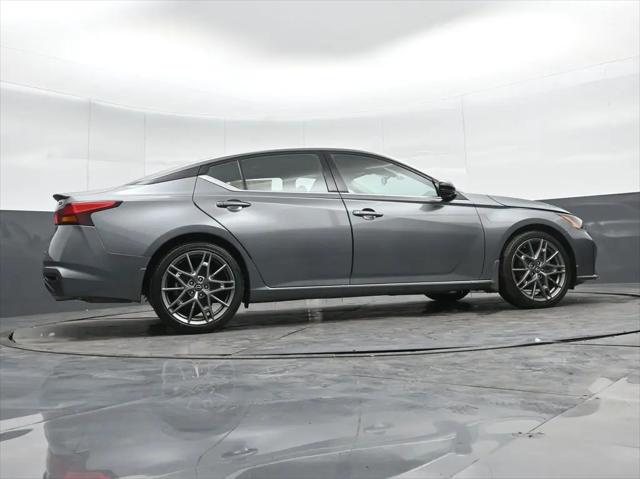 2023 Nissan Altima SR VC-Turbo FWD