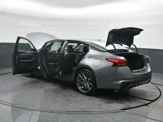 2023 Nissan Altima SR VC-Turbo FWD