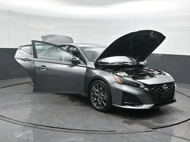 2023 Nissan Altima SR VC-Turbo FWD