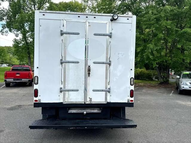 2017 GMC Savana Cutaway Work Van