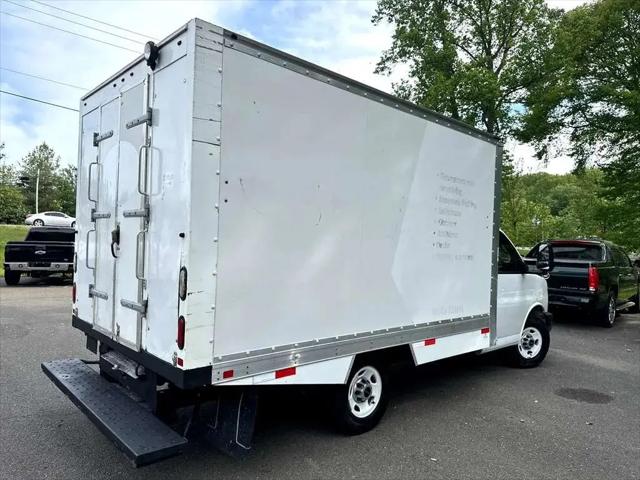 2017 GMC Savana Cutaway Work Van