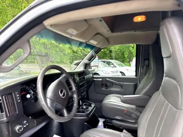 2017 GMC Savana Cutaway Work Van