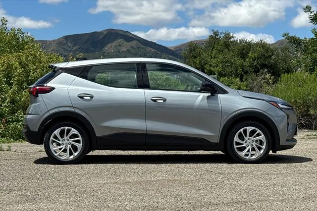 2027 Chevrolet Bolt LT FWD