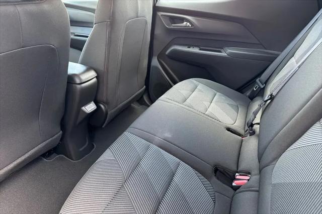 2027 Chevrolet Bolt LT FWD