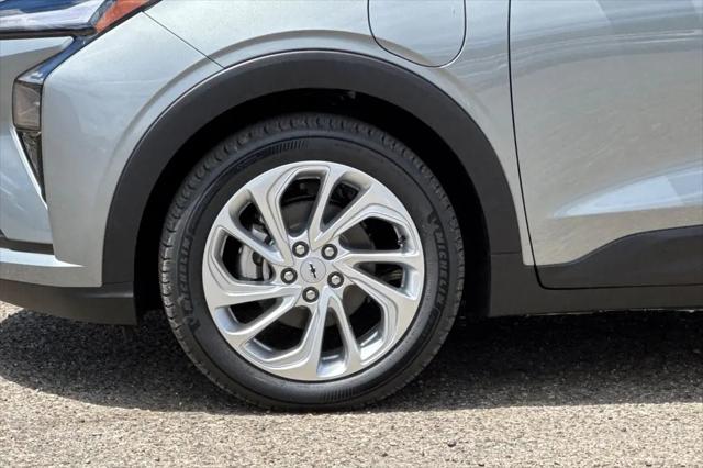 2027 Chevrolet Bolt LT FWD