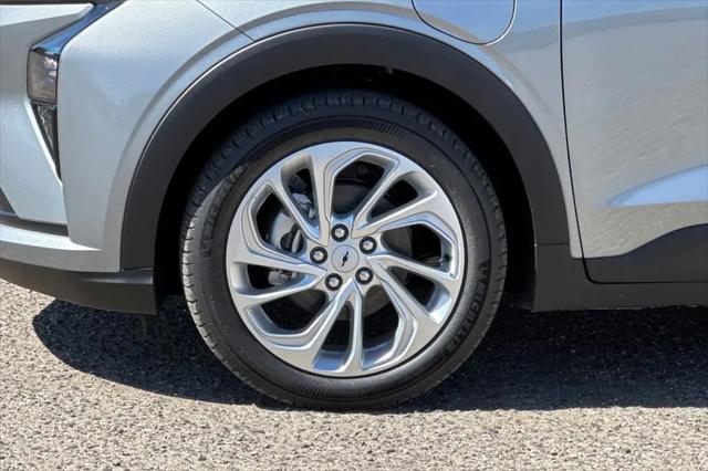 2027 Chevrolet Bolt LT FWD