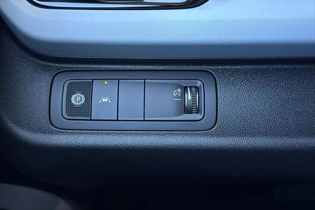 2027 Chevrolet Bolt LT FWD
