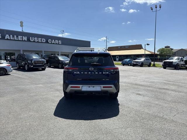 2024 Nissan Pathfinder SL 4WD