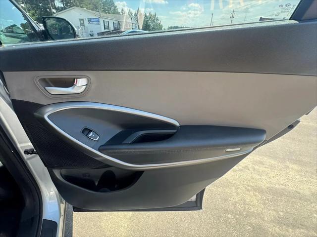 2017 Hyundai Santa Fe SE