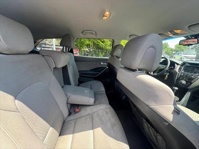 2017 Hyundai Santa Fe SE