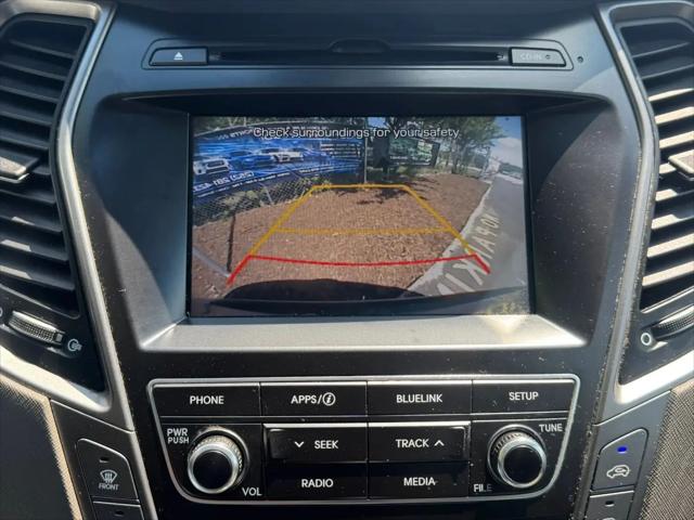 2017 Hyundai Santa Fe SE