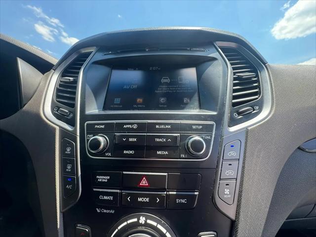 2017 Hyundai Santa Fe SE