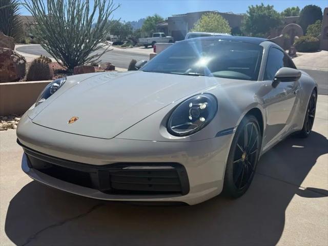 2022 Porsche 911 Carrera