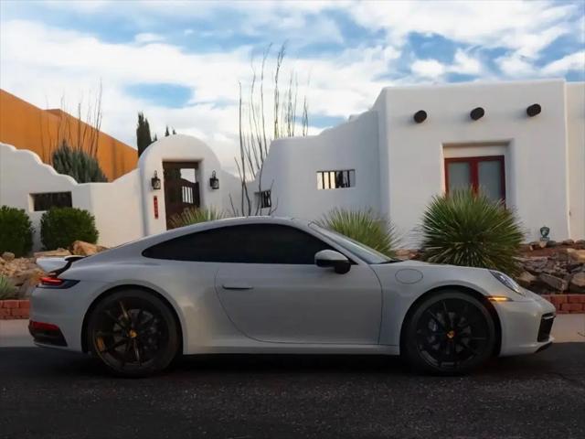 2022 Porsche 911 Carrera