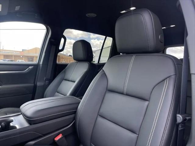 2026 GMC Acadia Elevation AWD