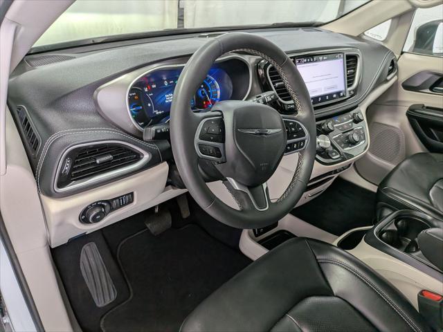 2023 Chrysler Pacifica Hybrid Touring L