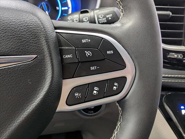 2023 Chrysler Pacifica Hybrid Touring L