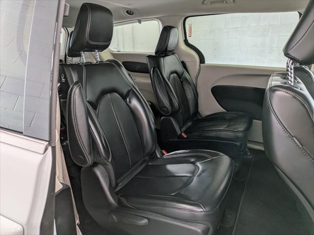 2023 Chrysler Pacifica Hybrid Touring L