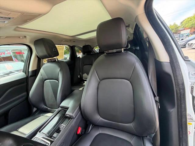 2018 Jaguar F-PACE 25t Premium
