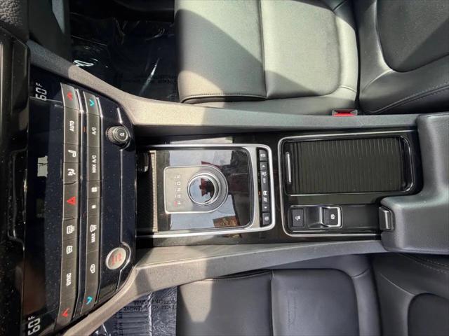 2018 Jaguar F-PACE 25t Premium