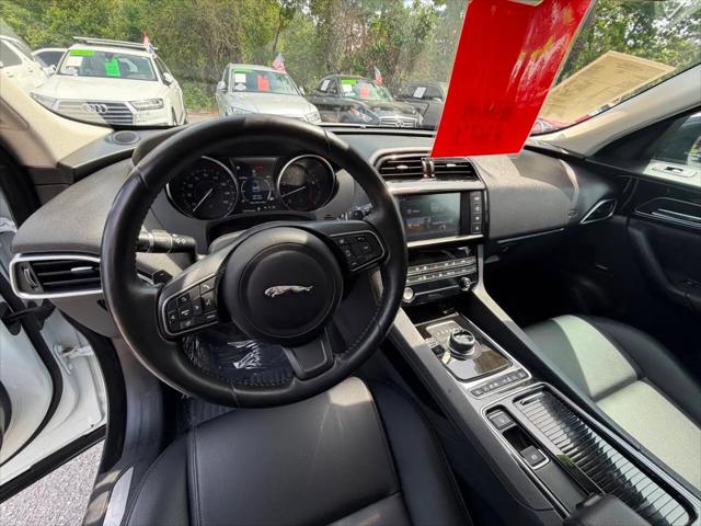 2018 Jaguar F-PACE 25t Premium