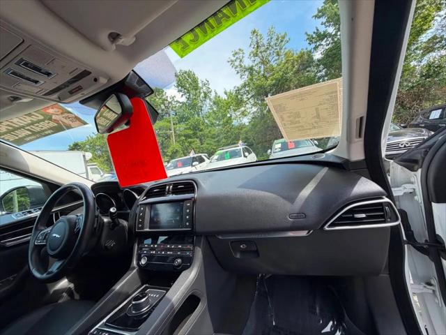 2018 Jaguar F-PACE 25t Premium