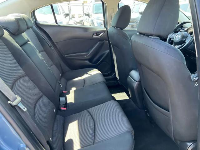 2016 Mazda Mazda3 i Sport