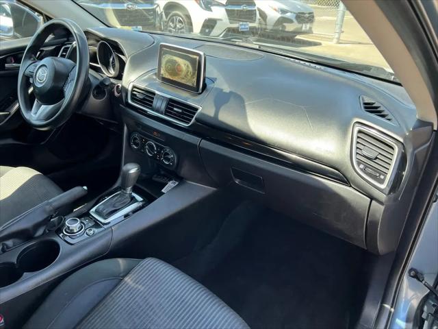 2016 Mazda Mazda3 i Sport