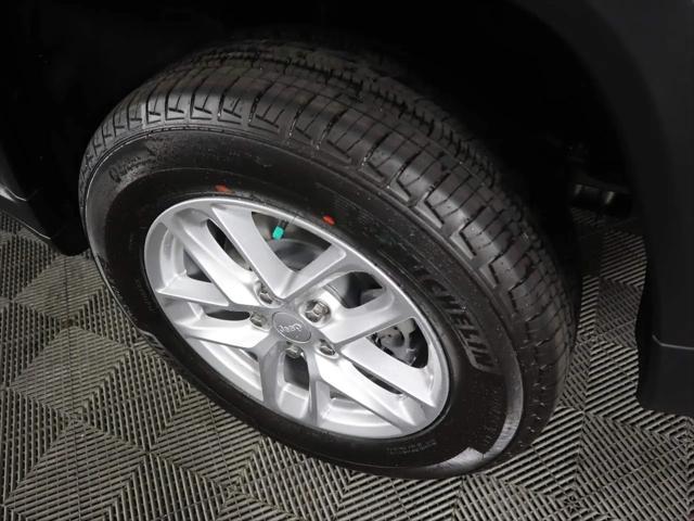 2026 Jeep Grand Cherokee Laredo 4x4