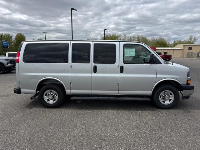 2025 Chevrolet Express Passenger RWD 2500 Regular Wheelbase LT