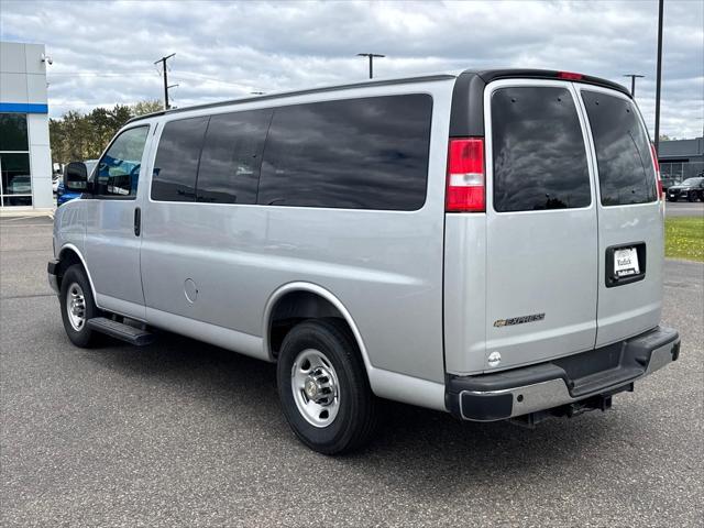 2025 Chevrolet Express Passenger RWD 2500 Regular Wheelbase LT