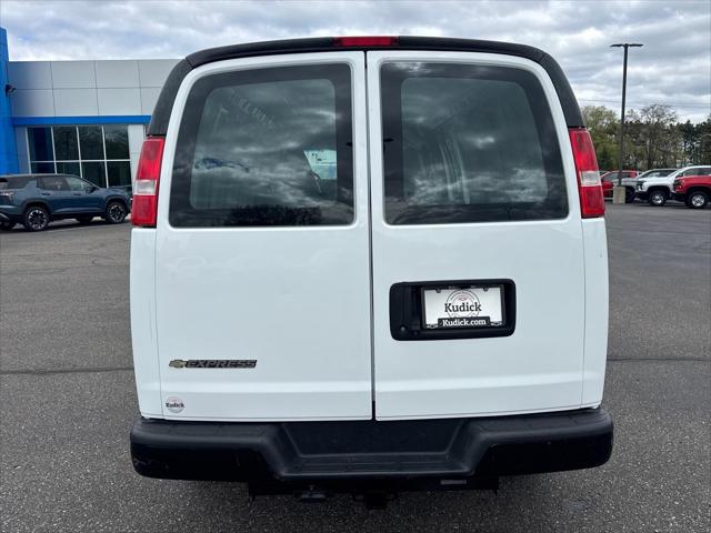 2022 Chevrolet Express 3500