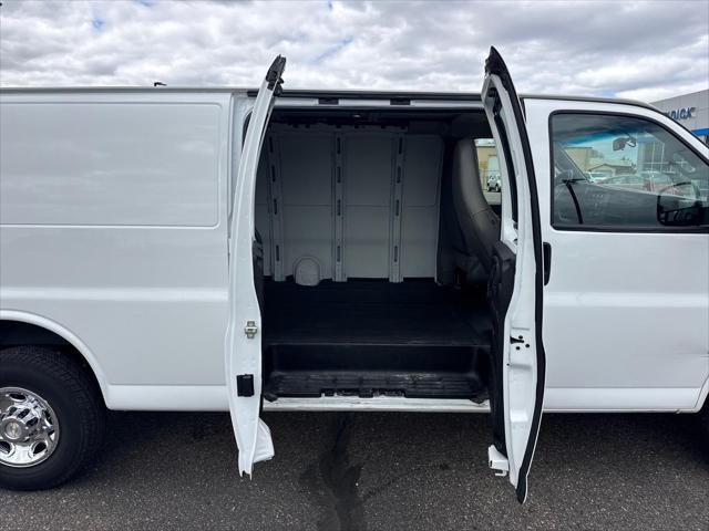 2022 Chevrolet Express 3500