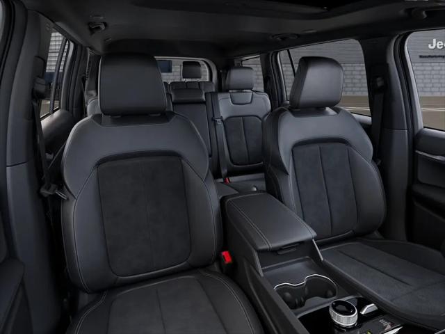 2026 Jeep Grand Cherokee L Altitude 4x4