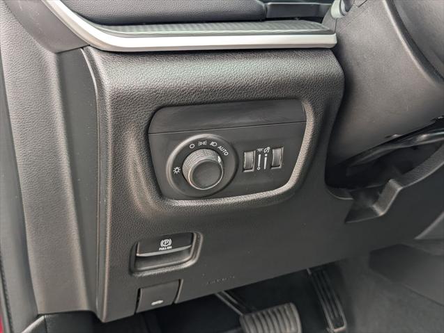 2023 Jeep Grand Cherokee L Laredo 4x4