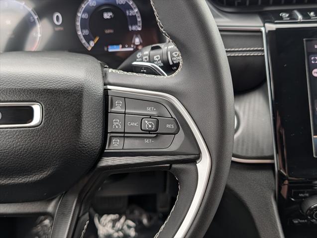 2023 Jeep Grand Cherokee L Laredo 4x4