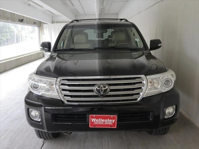 2013 Toyota Land Cruiser V8