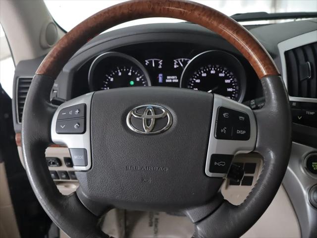 2013 Toyota Land Cruiser V8