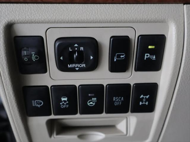 2013 Toyota Land Cruiser V8
