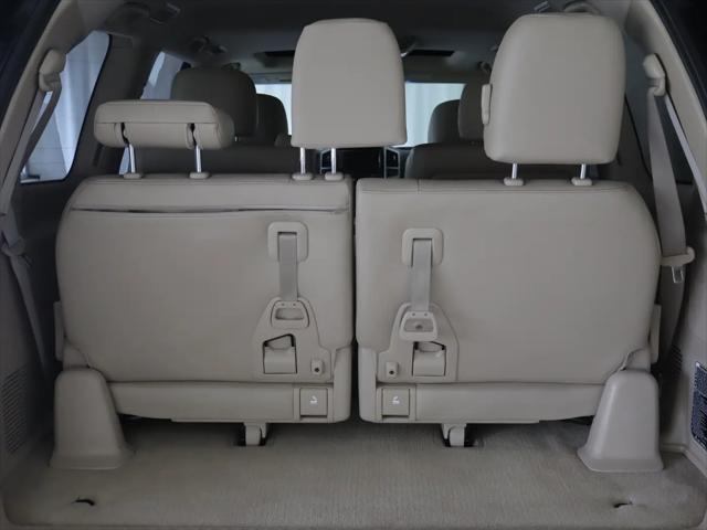 2013 Toyota Land Cruiser V8